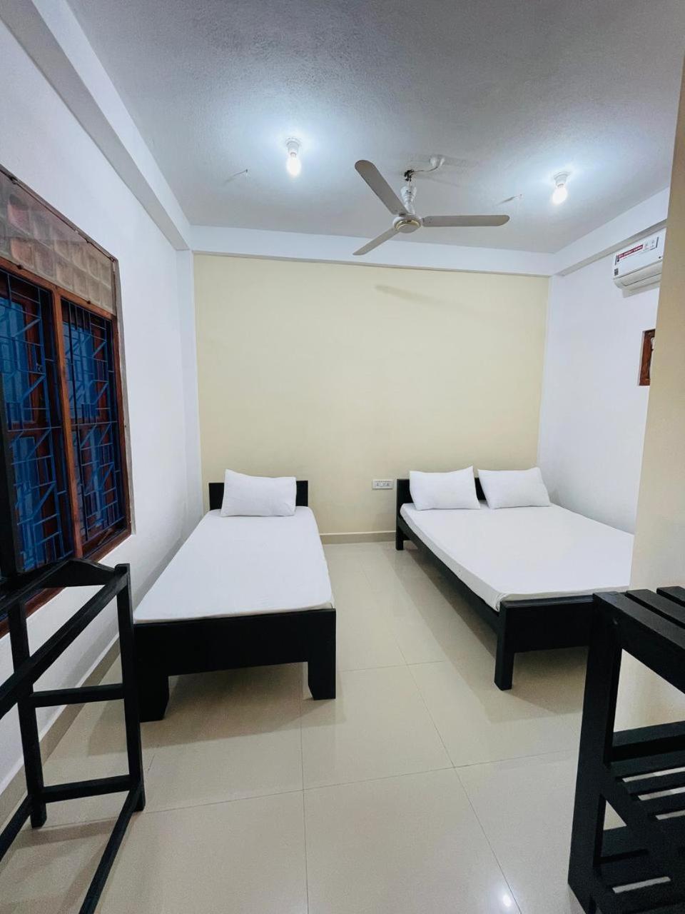 Natraj Guest House Trincomalee Eksteriør bilde