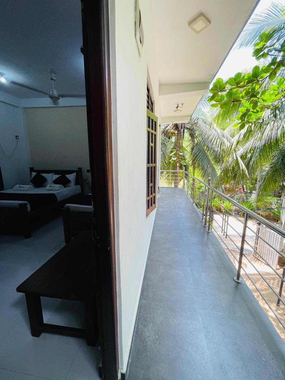 Natraj Guest House Trincomalee Eksteriør bilde